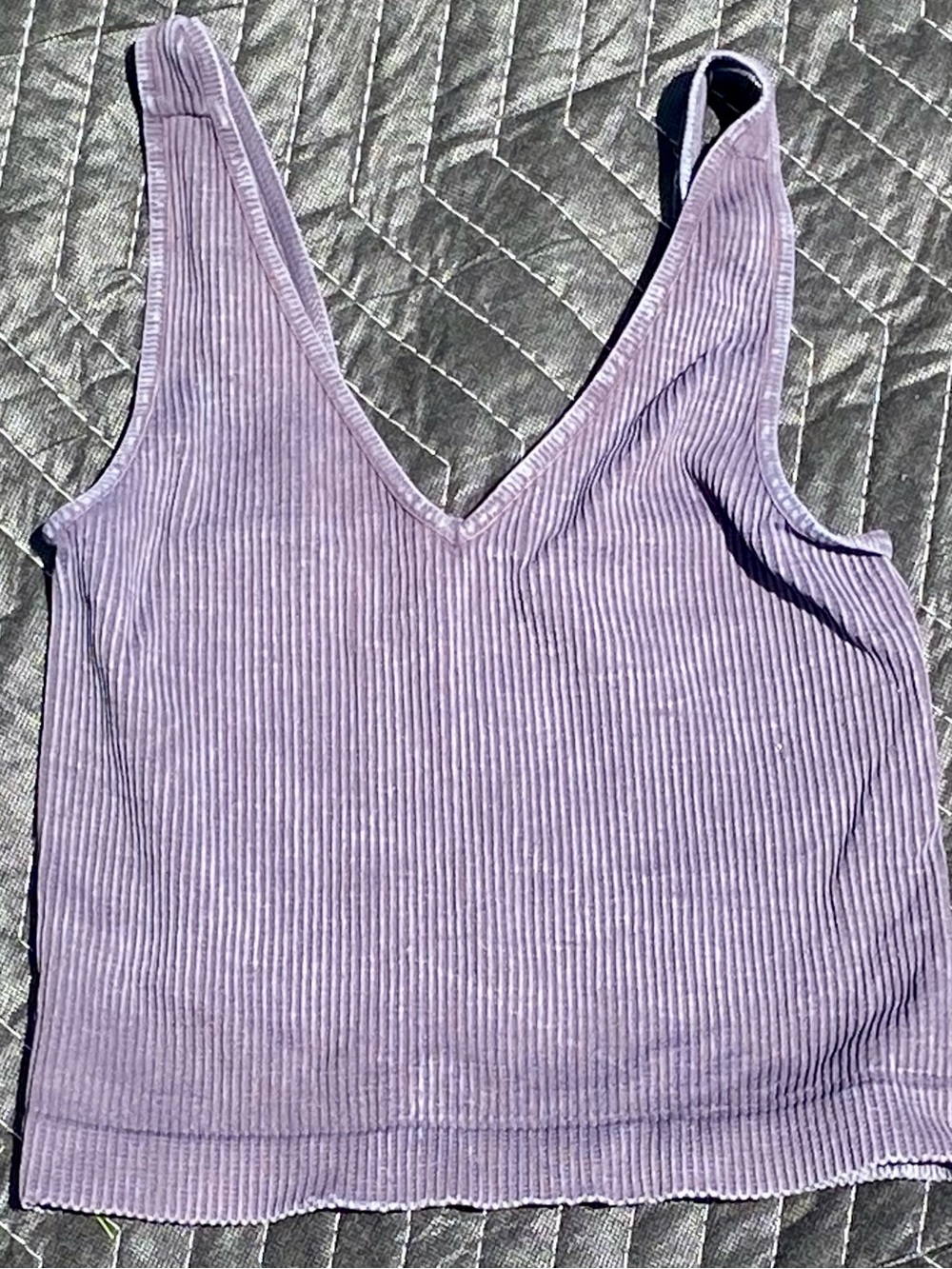 Blur Ribbed V-Neck Tank Top - Women